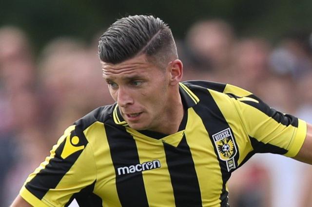 在与亚泰的 在与亚泰的