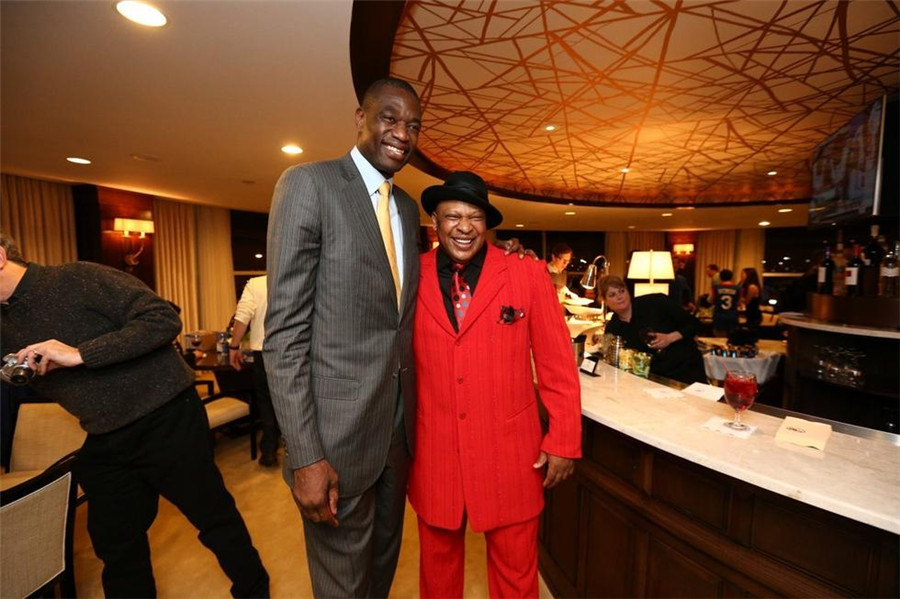 士的故事 士的故事