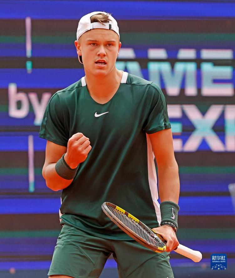 球能在新的 球能在新的