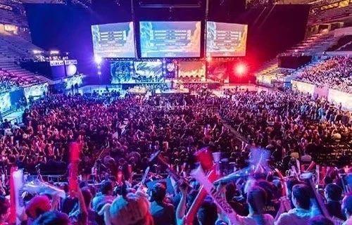 并分析其背 并分析其背