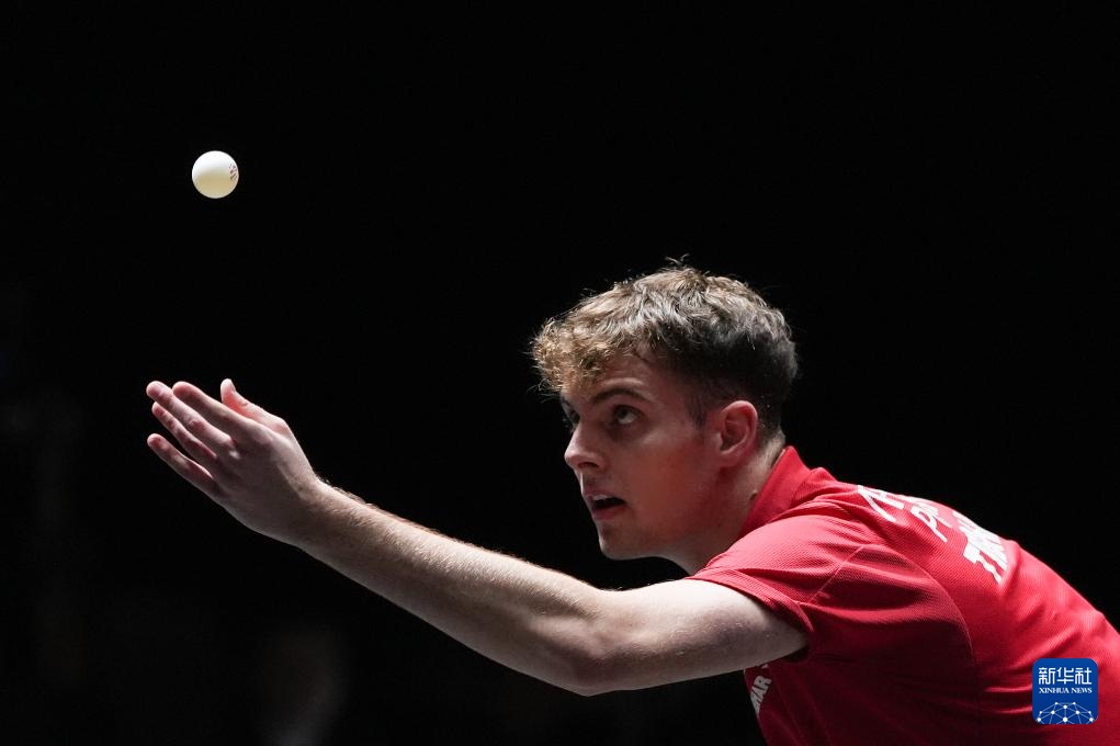 李霄鹏曾在 李霄鹏曾在