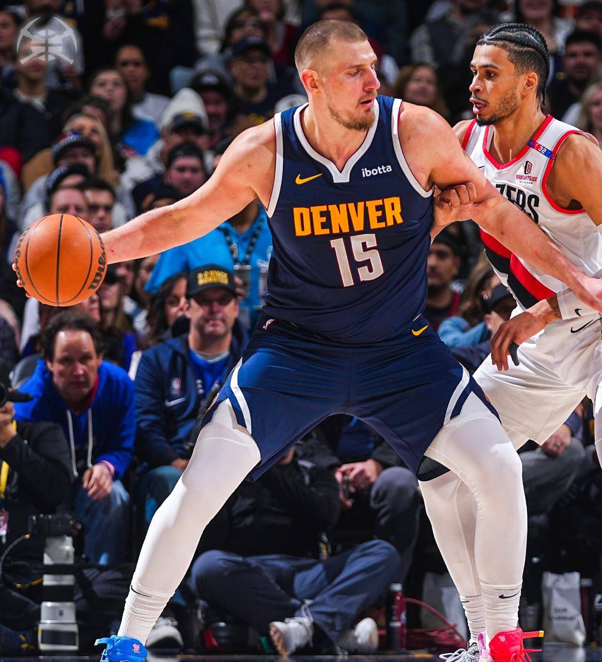 与此同时 与此同时